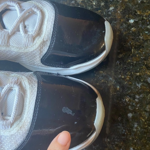 Air Jordan 11 CMFT Low V2 - Picture 9 of 12